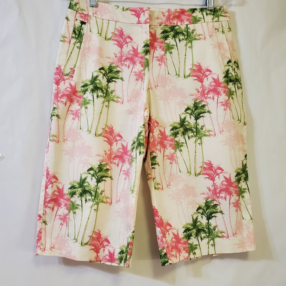 Tommy Bahama Stretch Bermuda length shorts, Resort wear, palm tree print Sz 6